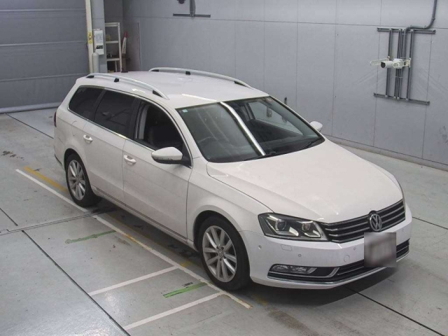VOLKSWAGEN PASSAT VARIANT 2014