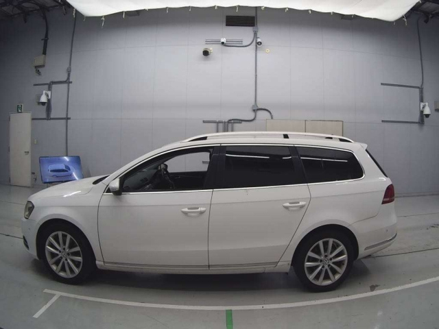 VOLKSWAGEN PASSAT VARIANT 2014