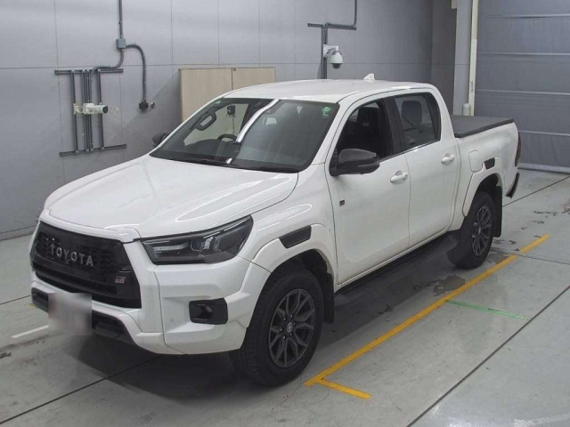 TOYOTA HILUX 2023