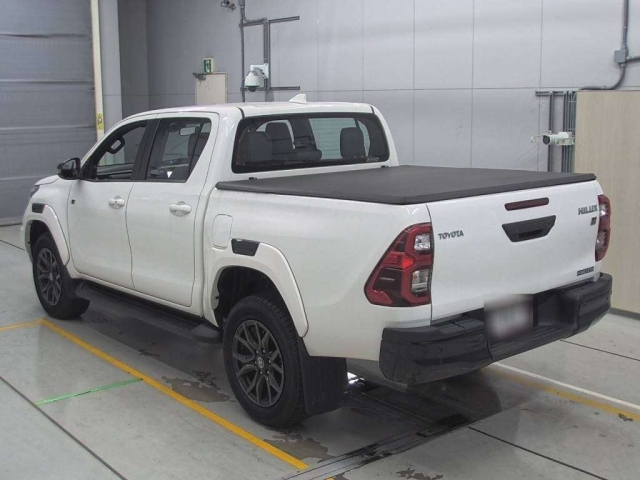 TOYOTA HILUX 2023