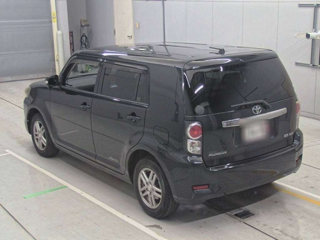 TOYOTA COROLLA RUMION 2011