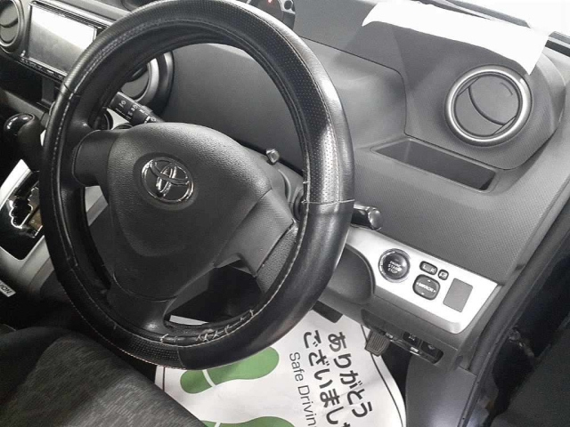 TOYOTA COROLLA RUMION 2011