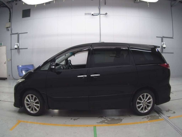 TOYOTA ESTIMA 2010