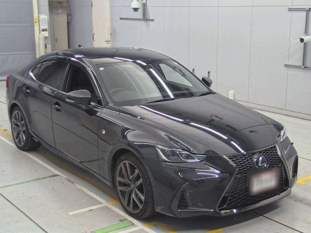 LEXUS IS 2018