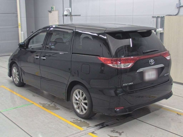 TOYOTA ESTIMA 2010