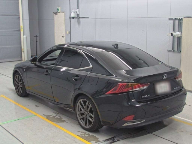 LEXUS IS 2018