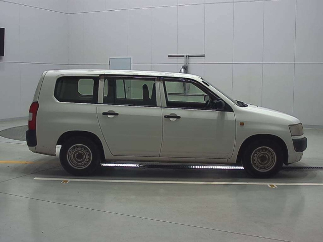 TOYOTA PROBOX 2013