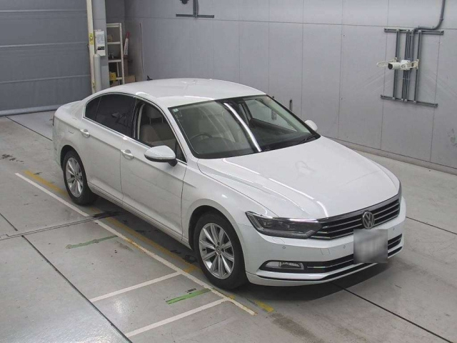 VOLKSWAGEN PASSAT 2016