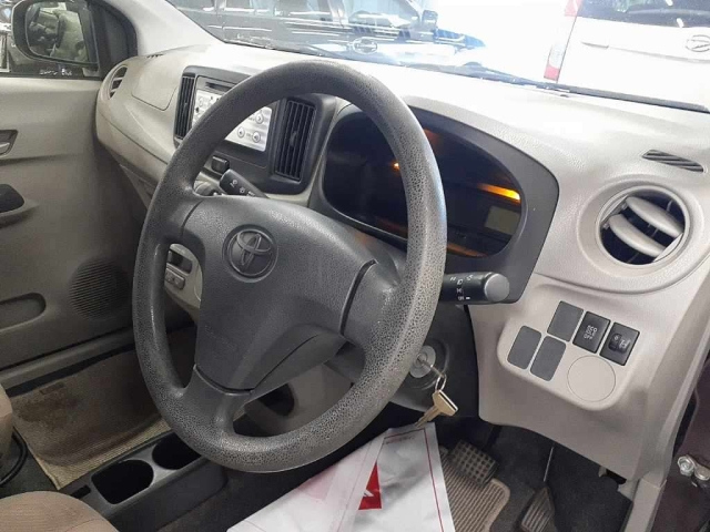 TOYOTA PIXIS EPOCH 2012