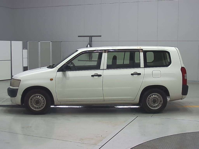TOYOTA PROBOX 2013
