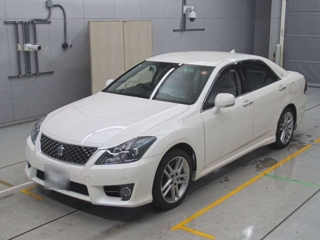 TOYOTA CROWN 2010