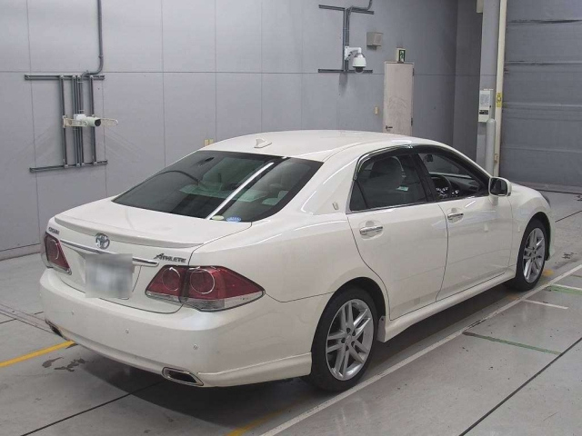 TOYOTA CROWN 2010