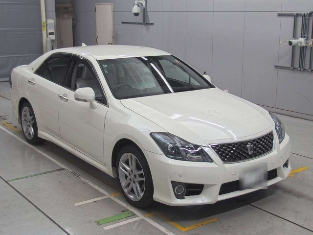 TOYOTA CROWN 2010