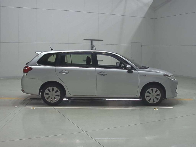 TOYOTA COROLLA FIELDER 2016