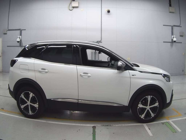 PEUGEOT 3008 2018