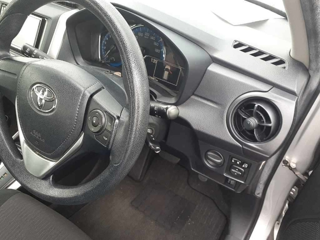 TOYOTA COROLLA FIELDER 2016