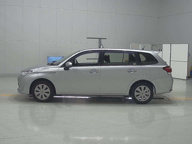 TOYOTA COROLLA FIELDER 2016