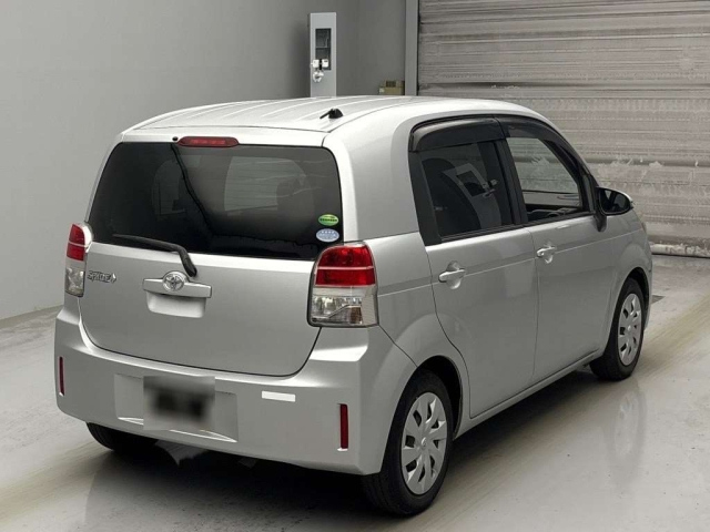 TOYOTA SPADE 2014