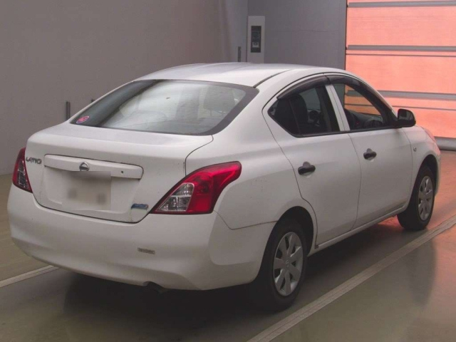 NISSAN LATIO 2013