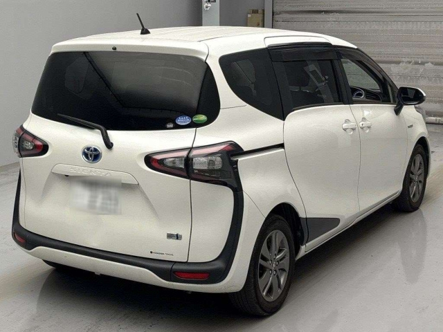 TOYOTA SIENTA 2018