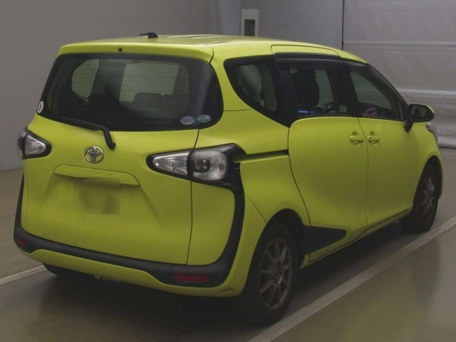 TOYOTA SIENTA 2017