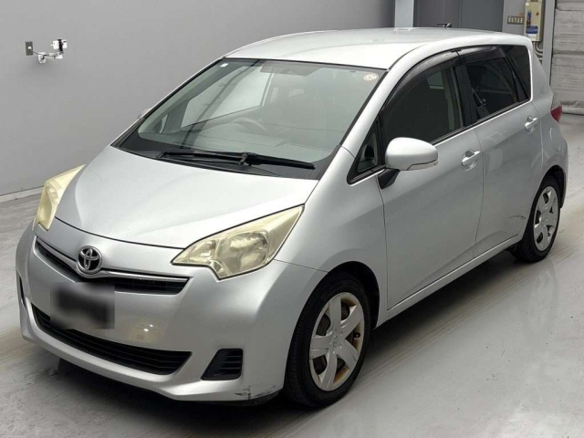 TOYOTA RACTIS 2011