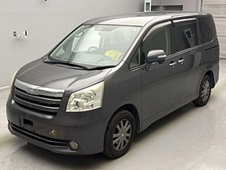 TOYOTA NOAH 2009
