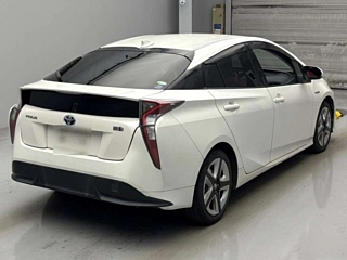 TOYOTA PRIUS 2016