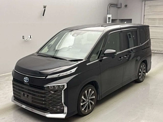 TOYOTA VOXY 2022