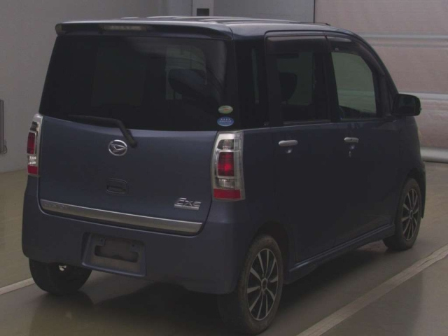 DAIHATSU TANTO EXE 2010