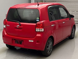 TOYOTA PORTE 2012