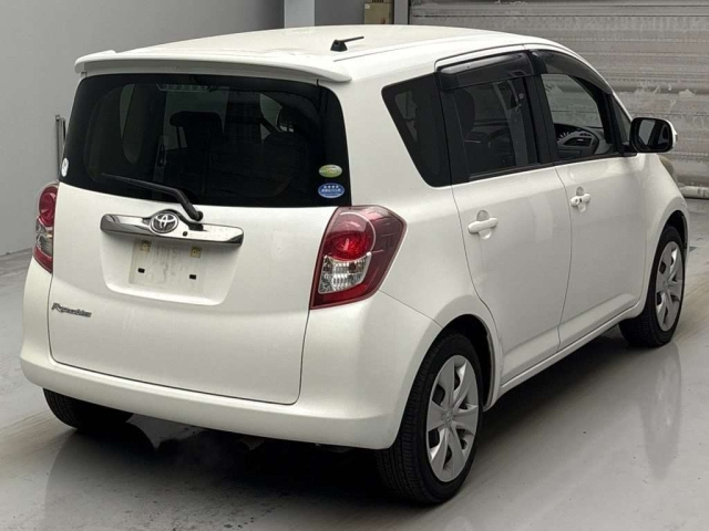 TOYOTA RACTIS 2010