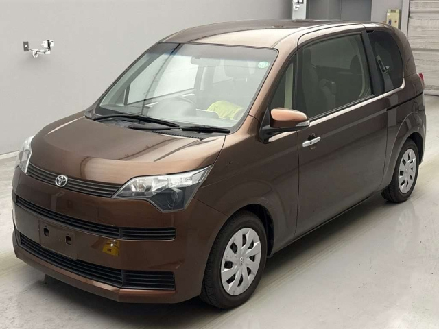 TOYOTA SPADE 2012