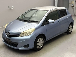 TOYOTA VITZ 2011