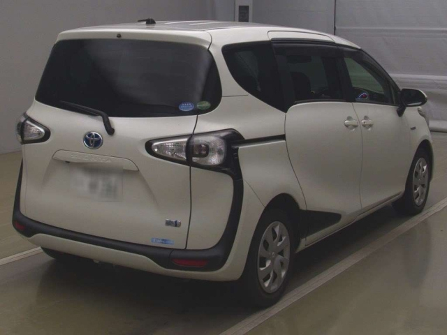 TOYOTA SIENTA 2016