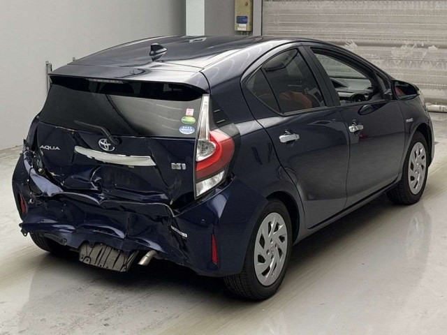 TOYOTA AQUA 2018