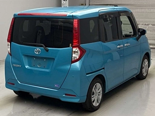 TOYOTA ROOMY 2021