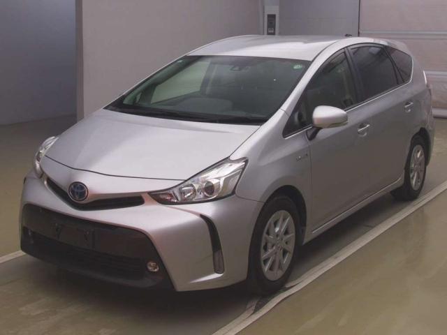 TOYOTA PRIUS ALPHA 2017