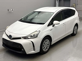 TOYOTA PRIUS ALPHA 2014