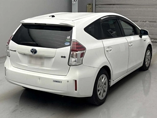 TOYOTA PRIUS ALPHA 2014