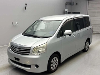 TOYOTA NOAH 2012