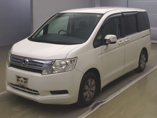 HONDA STEP WAGON 2011