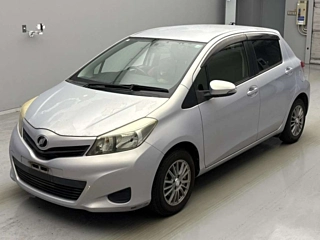 TOYOTA VITZ 2012