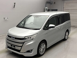 TOYOTA NOAH 2019