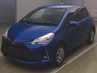 TOYOTA VITZ 2017