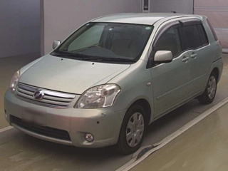 TOYOTA RAUM 2009