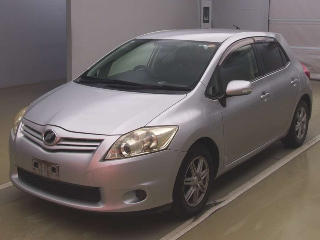 TOYOTA AURIS 2011
