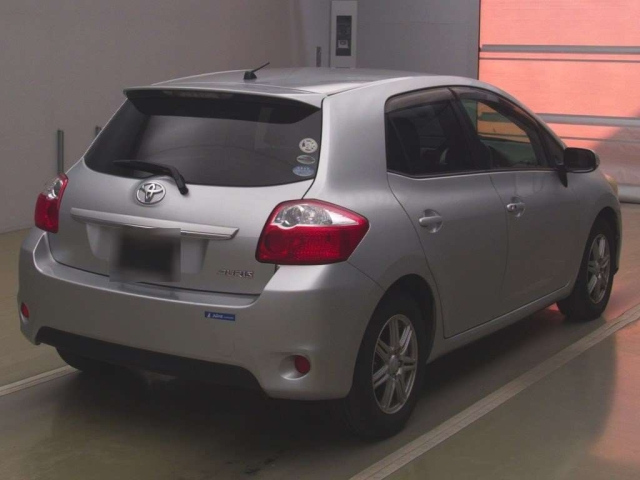 TOYOTA AURIS 2011