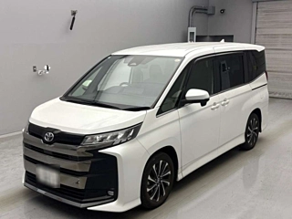 TOYOTA NOAH 2022