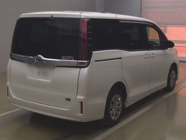 TOYOTA NOAH 2020